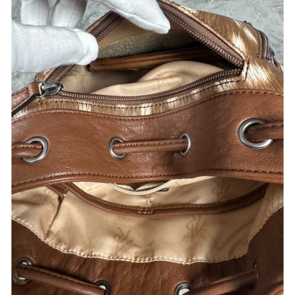 Angel Ranch Deer Print Concealed Carry Bucket Bag Brown Purse D330001102 - Picture 10 of 16